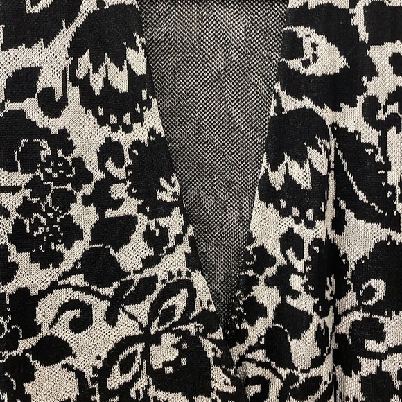 Ann Taylor sleeveless wrap shirt - Picture 7 of 7